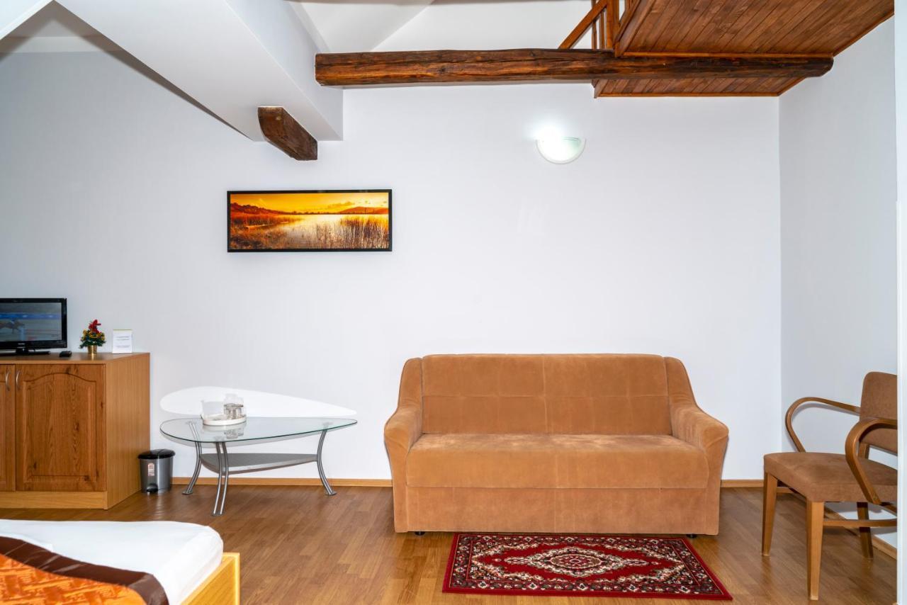 Sunshine Pension Karlovy Vary Ngoại thất bức ảnh