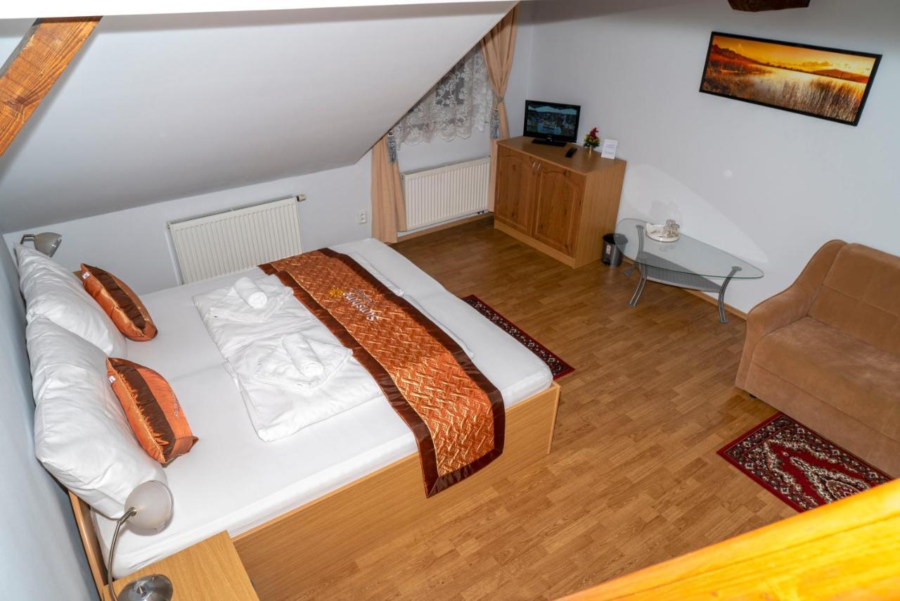 Sunshine Pension Karlovy Vary Ngoại thất bức ảnh