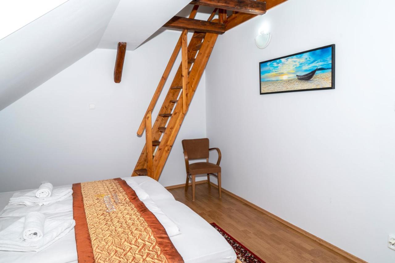 Sunshine Pension Karlovy Vary Ngoại thất bức ảnh