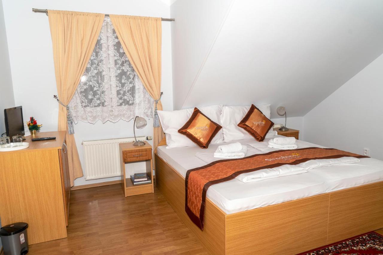 Sunshine Pension Karlovy Vary Ngoại thất bức ảnh